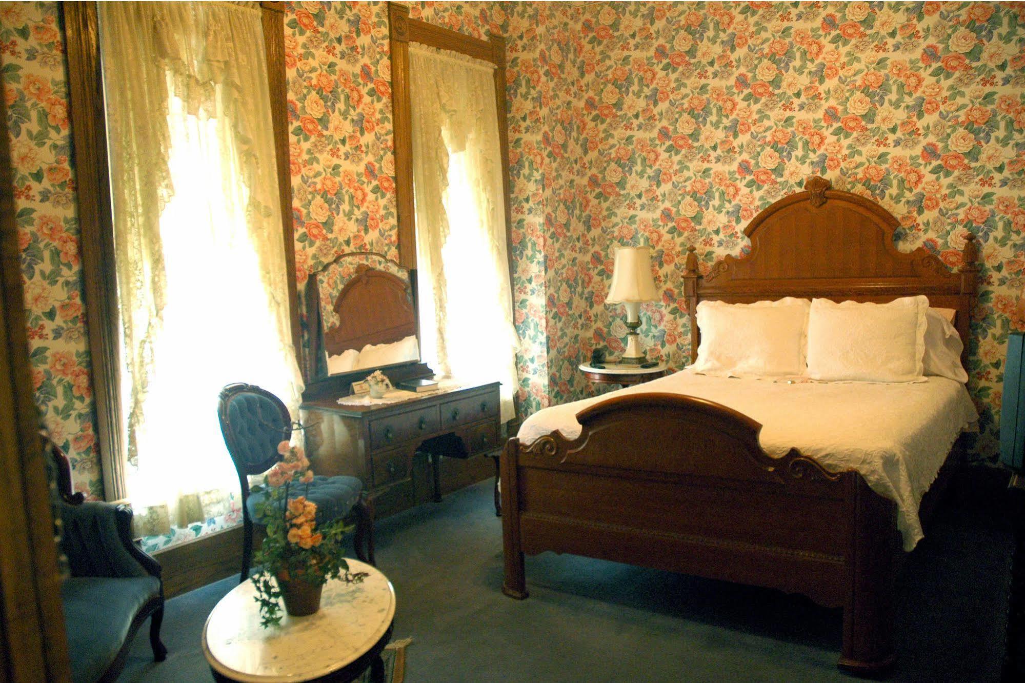 Grand Hotel